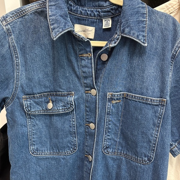 Set of 2 Universal Thread Denim Button-Up Shirt dresses. Size small - Picture 5 of 6